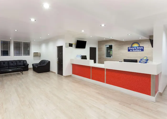Days Inn by Wyndham Mission Valley Qualcomm Stadium/ Sdsu